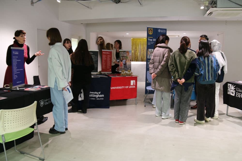 UNIVERSITY VISITS & FAIRS
